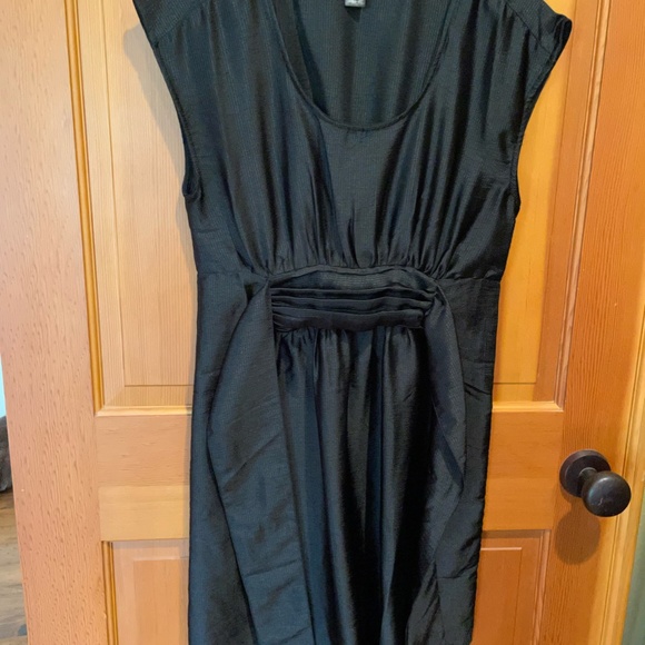 H&M Little Black Dress - Picture 2 of 9